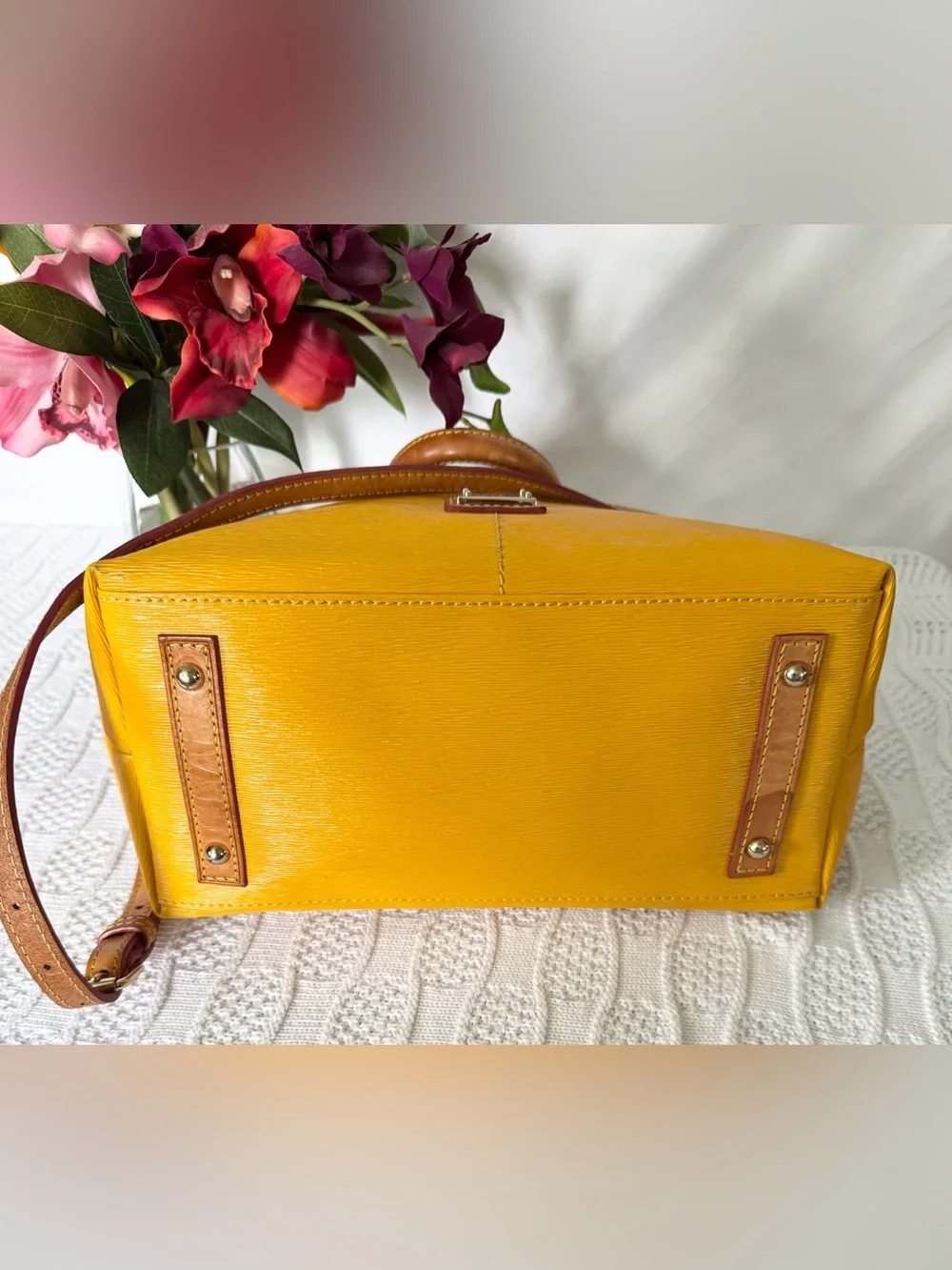 Dooney & Bourke Dillen large leather satchel crossbody